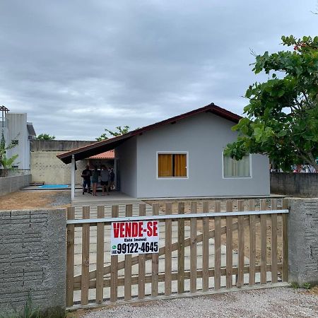 Casa com grande terreno na enseada da Pinheira Palhoça Exterior foto